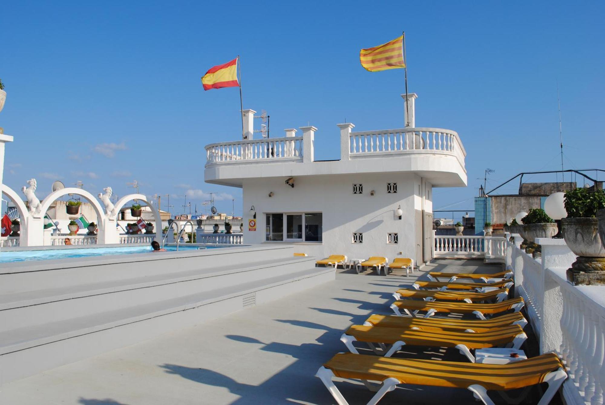 Apartamentos Las Americas - Blanes Beach Exterior photo